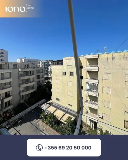 Shkembi Kavajes, shitet apartament 1+1 Kati 5, 60 m² 70.000 € (150m Distanc nga Deti)