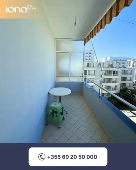 Shkembi Kavajes, shitet apartament 1+1 Kati 5, 60 m² 70.000 € (150m Distanc nga Deti)