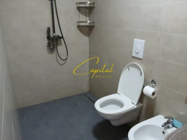 Tirane, jepet me qera apartament 1+1 Kati 5, 75 m² 600 € (RRUGA JORDAN MISJA)