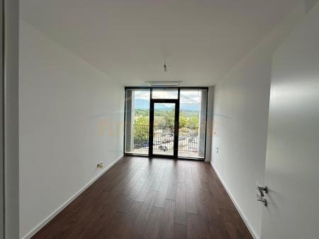 Tirane, jepet me qera apartament 2+1+Ballkon Kati 1, 92 m² 1.500 € 