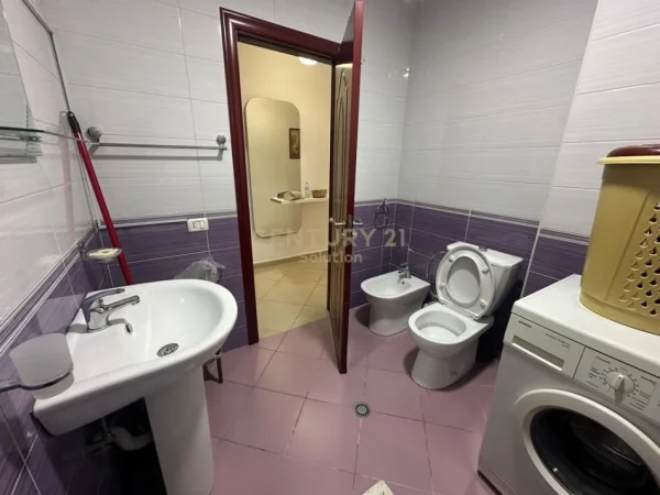 Tirane, jepet me qera apartament 1+1 Kati 1, 63 m² 430 € (Astir, pranë Bar Artistit, Tiranë)