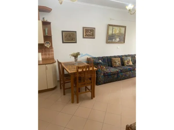 Tirane, shitet apartament 1+1 Kati 5, 75 m² 155.000 € 