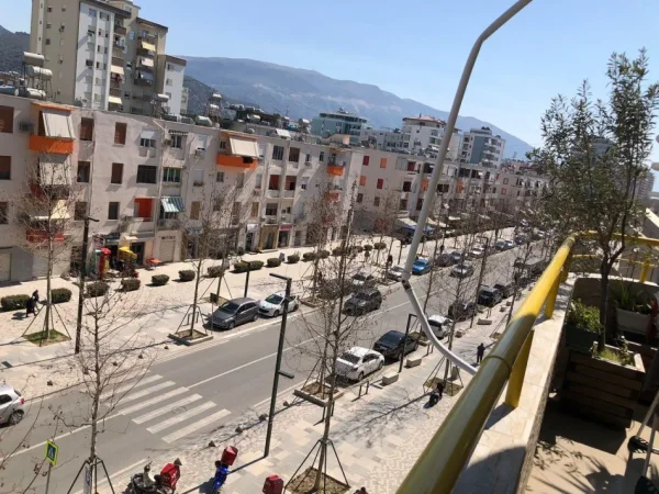 Vlore, shitet apartament 2+1+Ballkon , 140 m² 280.000 € (Prane Conad)