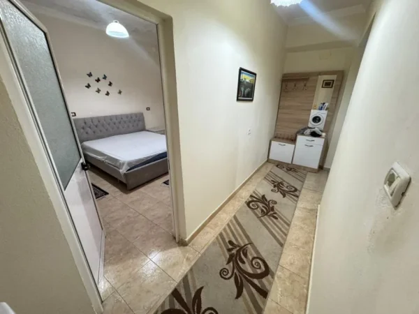 Tirane, jepet me qera apartament 1+1 Kati 1, 56 m² 300 € (Misto mame)