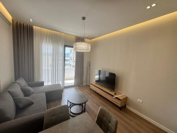 Jepet me qera Super apartament 1+1+Ballkon Kati 4, 70 m² 800 € (Blvd. Gjergj Fishta, kryqezimi i Vasil Shanto)
