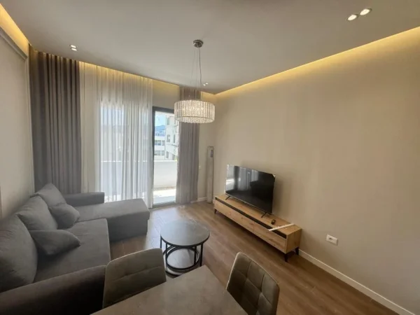 Jepet me qera Super apartament 1+1+Ballkon Kati 4, 70 m² 800 € (Blvd. Gjergj Fishta, kryqezimi i Vasil Shanto)