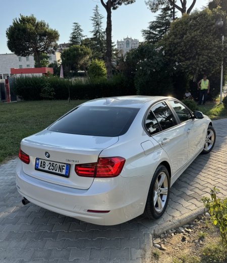Shqiperi, shes makine Bmw Benzin, e bardhë automatik Kondicioner 150.000 km 9.800 €