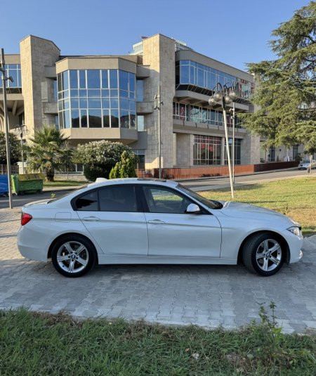 Shqiperi, shes makine Bmw Benzin, e bardhë automatik Kondicioner 150.000 km 9.800 €