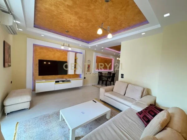 Tirane, jepet me qera apartament 2+1+Aneks+Ballkon Kati 5, 98 m² 1.000 € (Neom118325)