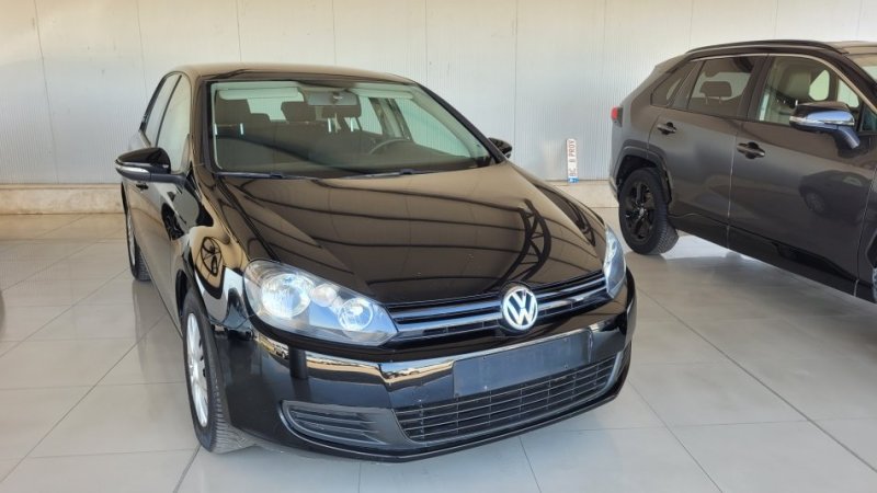 Tirane, shes VW Golf Nafte, e zeze manuale Kondicioner 237.000 km 4.700 €