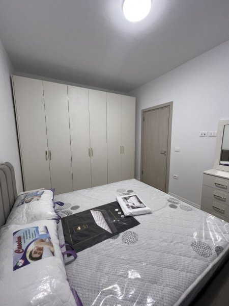 Tirane, jap me qera apartament 2+1+Ballkon Kati 9, 100 m² 600 € (Ndermjet unazes re dhe ish fushes aviacionit,apartamenti lirohet ne date 16 korrik)
