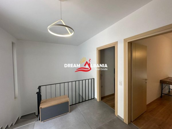 Tirane, jepet me qera apartament 2+1 Kati 2, 250 m² 1.550 € (ne Mullet, prane OKO FARM)
