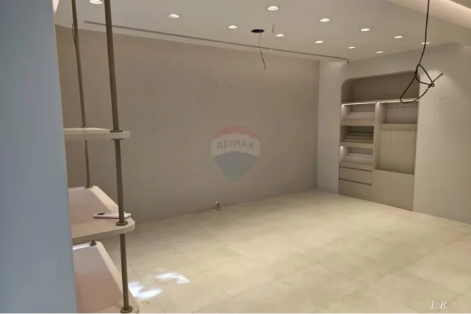 jepet me qera ambjent biznesi Kati 0, (Sami Frasheri)