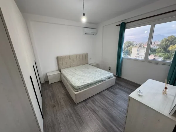 Tirane, jepet me qera apartament 1+1 Kati 5, 65 m² 420 € (astir)