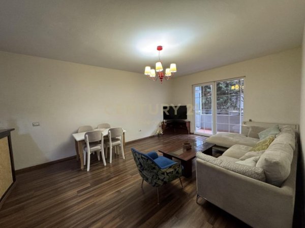 Tirane, jepet me qera apartament 1+1 Kati 2, 80 m² 500 € (rruga bardhyl)