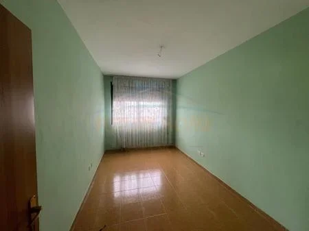 Tirane, jepet me qera apartament 3+1+Ballkon Kati 6, 120 m² 650 € (BRRYLI)