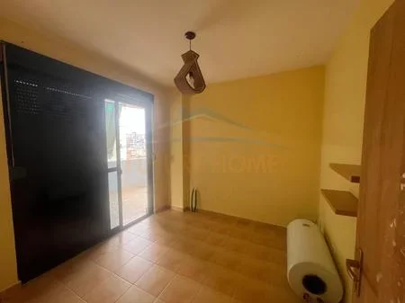 Tirane, jepet me qera apartament 3+1+Ballkon Kati 6, 120 m² 650 € (BRRYLI)
