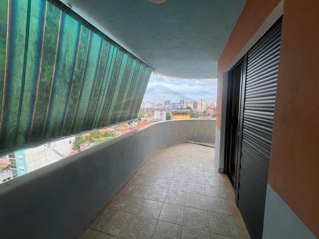 Tirane, jepet me qera apartament 3+1+Ballkon Kati 6, 120 m² 650 € (BRRYLI)