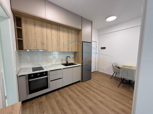 Tirane, jepet me qera apartament 1+1 , 43 m² 350 € (Rezidenca Oxa, Fresk)
