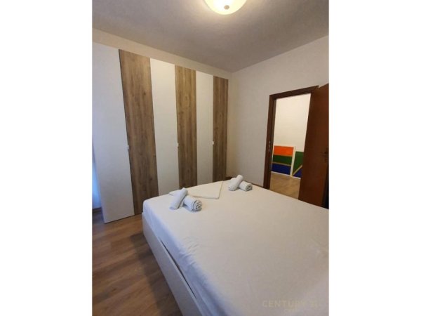Tirane, jepet me qera apartament 1+1 Kati 2, 48 m² 650 € (pallatet Agimi)
