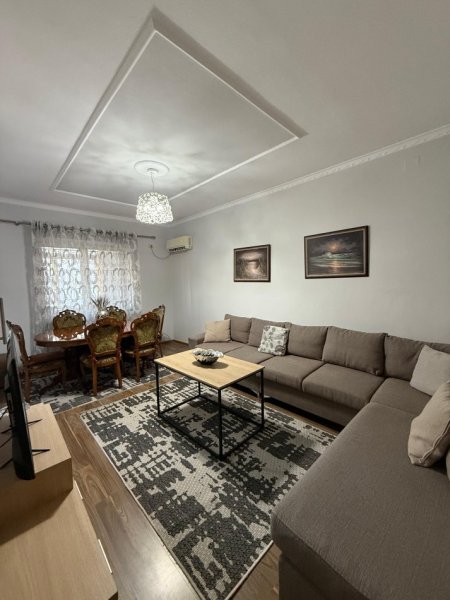 Tirane, jepet me qera apartament 2+1+Ballkon Kati 3, 78 m² 600 € (Rruga Don Bosko)