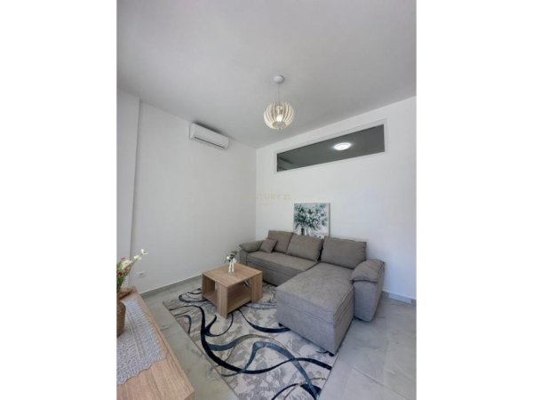 Tirane, shes apartament 1+1 Kati 1, 56 m² 83.500 € (Fresk)