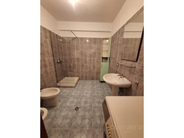 Tirane, shitet apartament 2+1 Kati 5, 120 m² 192.000 € (DON BOSCO)