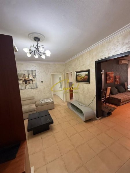 Tirane, jepet me qera apartament 2+1 Kati 5, 100 m² 750 € (KOMUNA E PARISIT)