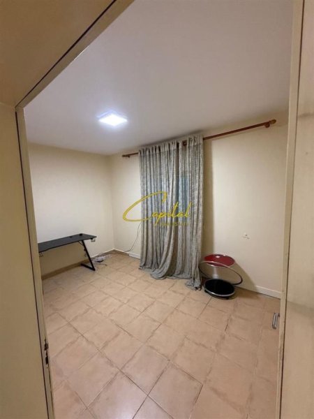 Tirane, jepet me qera apartament 2+1 Kati 5, 100 m² 750 € (KOMUNA E PARISIT)