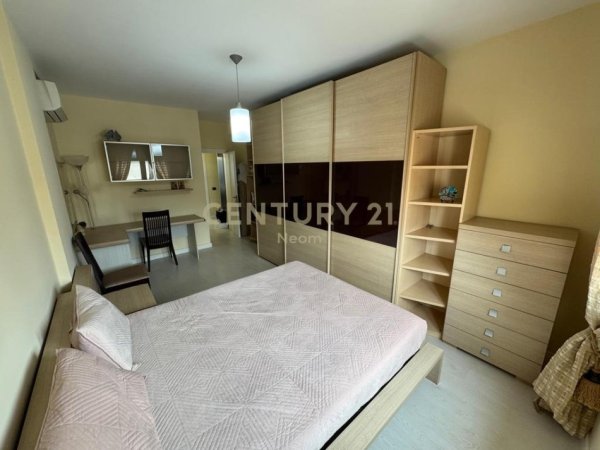 Tirane, jepet me qera apartament 2+1 Kati 5, 99 m² 1.000 € (KOMUNA E PARISIT)