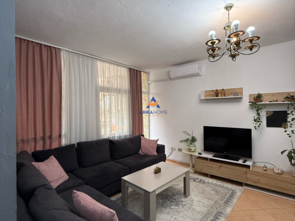 Tirane, jepet me qera apartament 2+1+Ballkon Kati 2, 91 m² 700 € (PRANE LULISHTES,KOMUNA E PARISIT)