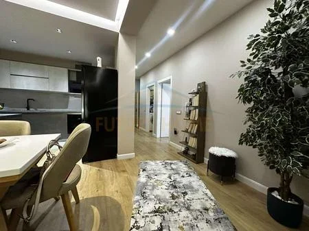 Tirane, shitet apartament 2+1 Kati 5, 105 m² 12.000.000 € 