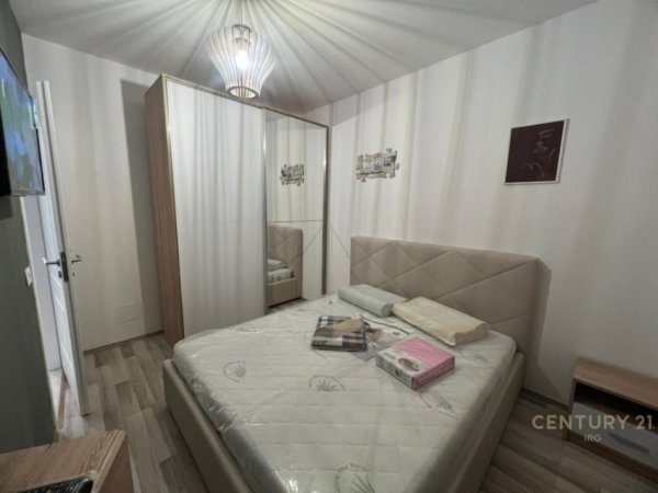 Tirane, jepet me qera apartament 1+1 Kati 6, 50 m² 400 € (Rruga Muharrem Cauhshi)