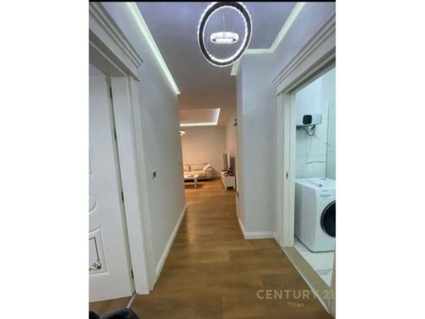 Tirane, jepet me qera apartament 2+1 Kati 3, 100 m² 800 € (Don Bosko prane &quot;Fiori di Bosko&quot;)