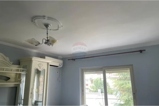 Tirane, jepet me qera apartament 1+1 Kati 4, 60 m² 450 € (rruga e elbasanit)