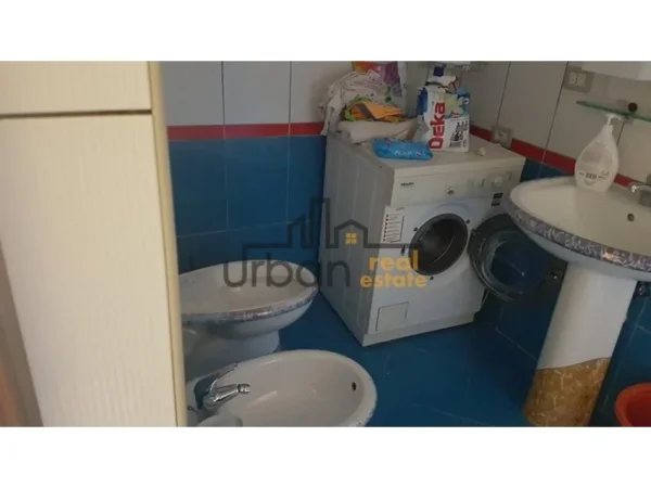 Durres, shitet apartament 1+1+Ballkon Kati 4, 71 m² 90.000 € (Mali i Robit)