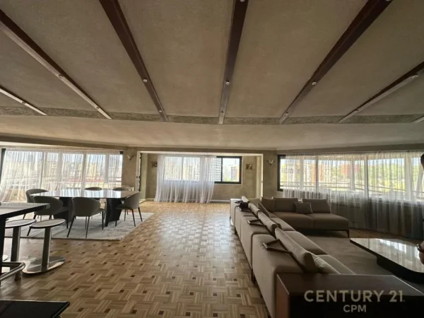 Tirane, jepet me qera apartament 3+1 Kati 7, 330 m² 2.500 € (pranë Lake View)