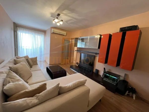 Tirane, shitet apartament 2+1+Ballkon Kati 5, 95 m² 197.000 € (Rruga e Elbasanit)