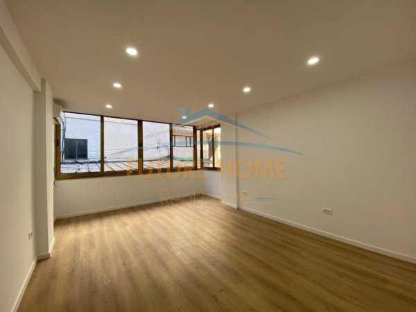 Tirane, jap me qera zyre Kati 1, 125 m² 1.200 € 
