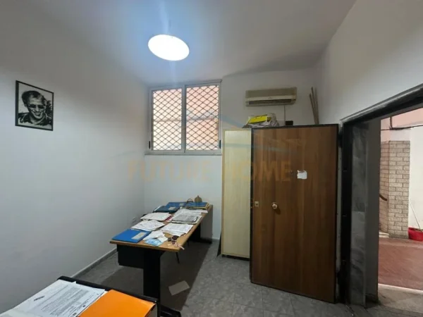 Tirane, shitet ambjent biznesi Kati 0, 19 m² (Myslym Shyri , Tiranë)