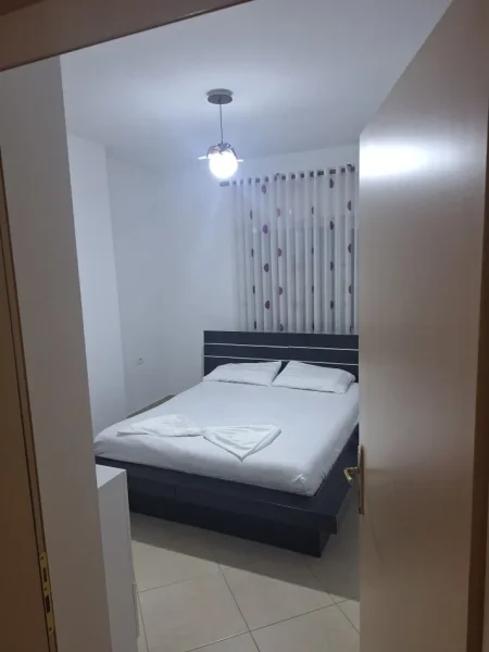 Pogradec, jepet me qera apartament 1+1+Ballkon Kati 3, 70 m² 70 € (Sulstarovari lagjia1)