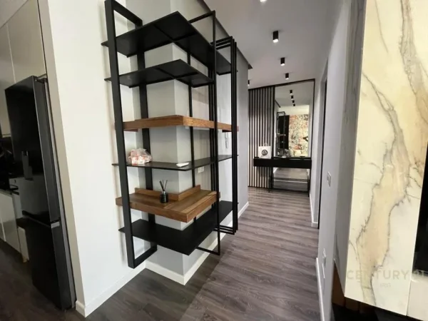 Tirane, jepet me qera apartament 1+1 , 74 m² 600 € (IRG117743)