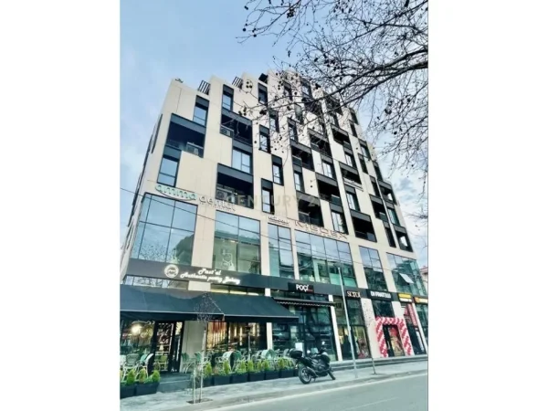 Tirane, jepet me qera zyre Kati 2, 85 m² 2.000 € (Myslym Shyrit)