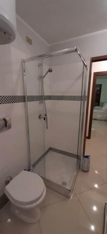 Tirane, jepet me qera apartament 1+1 Kati 3, 80 m² 460 € (Rruga&#039;&#039;Dibres&quot;)