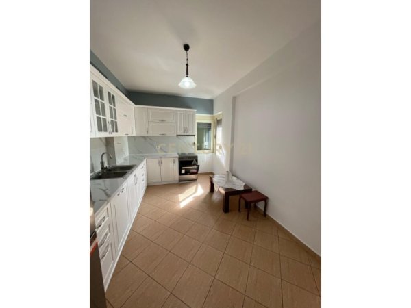 jepet me qera apartament 3+1+Ballkon Kati 2, 109 m² 450 € (Astir)