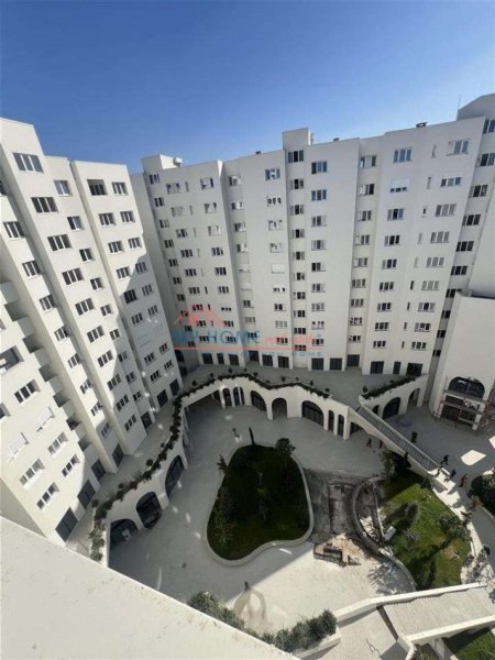 Tirane, jepet me qera apartament 2+1+Ballkon Kati 9, 100 m² 600 € (Urnaza e re)