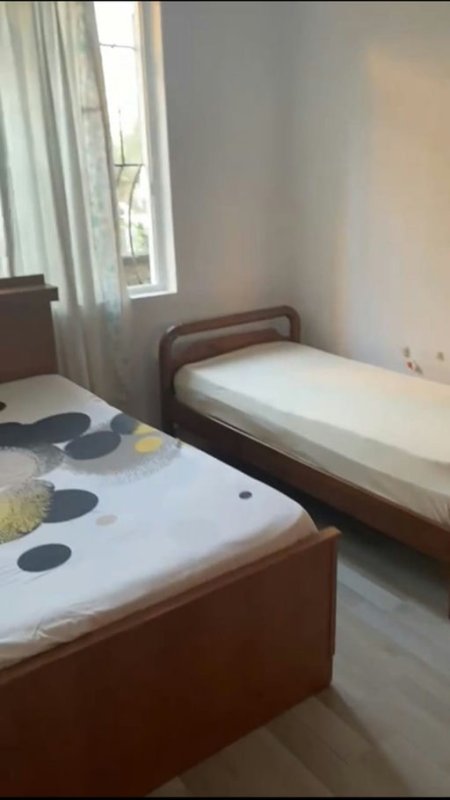 Tirane, jepet me qera 2+1+Ballkon Kati 1, 90 m² 500 € (Rruga &quot;)