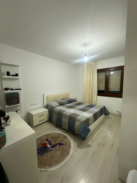 Tirane, jepet me qera apartament 1+1+Ballkon Kati 2, 55 m² 480 € (Rruga &#039;&#039;Peti&quot;)