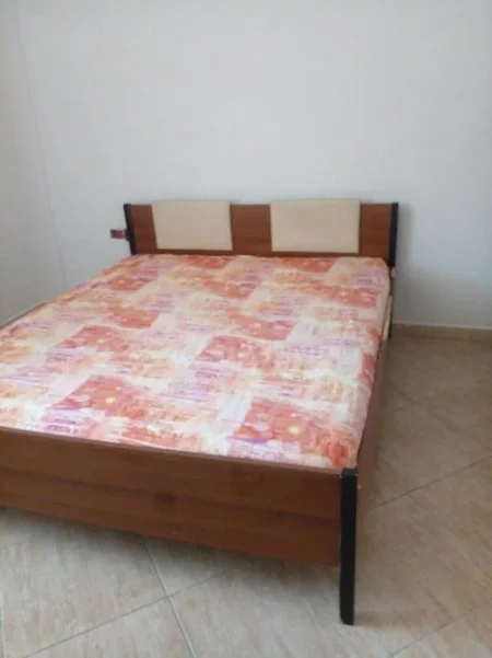 Tirane, jepet me qera apartament 1+1 Kati 1, 30 m² 250 € (Rruga ''Hasan Vogli")