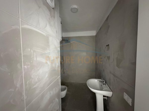 Tirane, shitet apartament 2+1 Kati 7, 105 m² 157.920 € (Unaza e Re, Tiranë, rruga Loni Ligori)